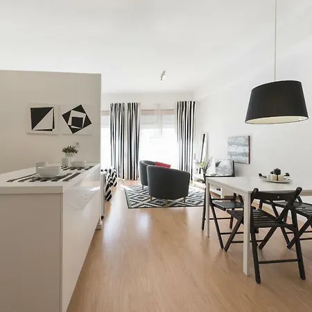 Bmyguest - Santa Catarina's Loft Порту